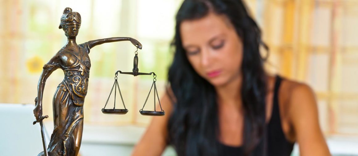 10 Law Schools Where the Most Accepted Students Enroll
