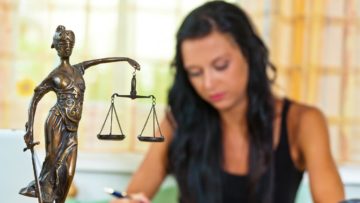 10 Law Schools Where the Most Accepted Students Enroll
